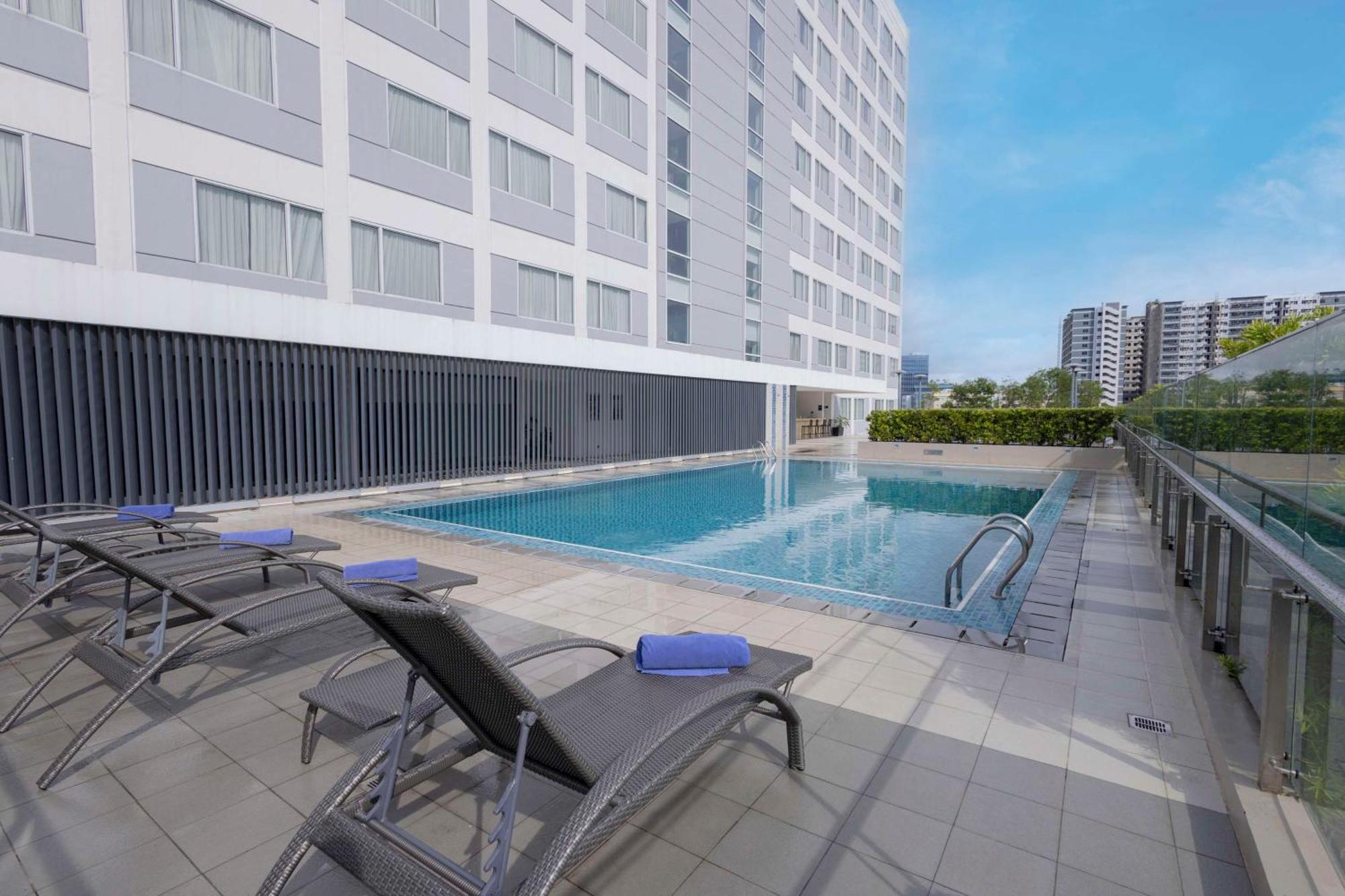 Park Inn By Radisson Iloilo Exterior foto