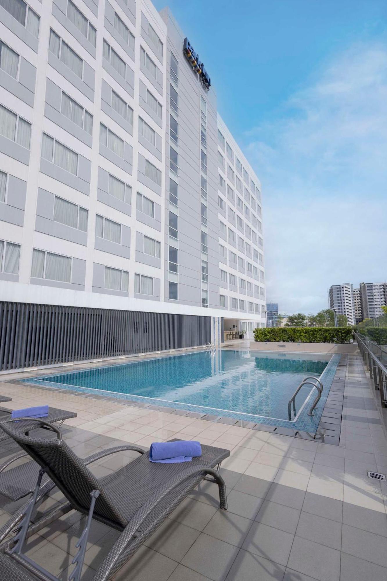 Park Inn By Radisson Iloilo Exterior foto