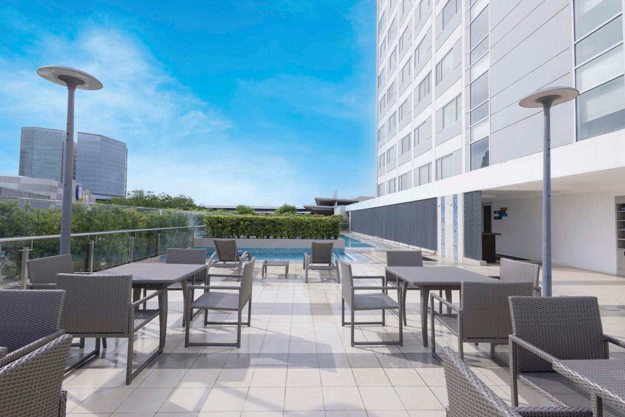 Park Inn By Radisson Iloilo Exterior foto